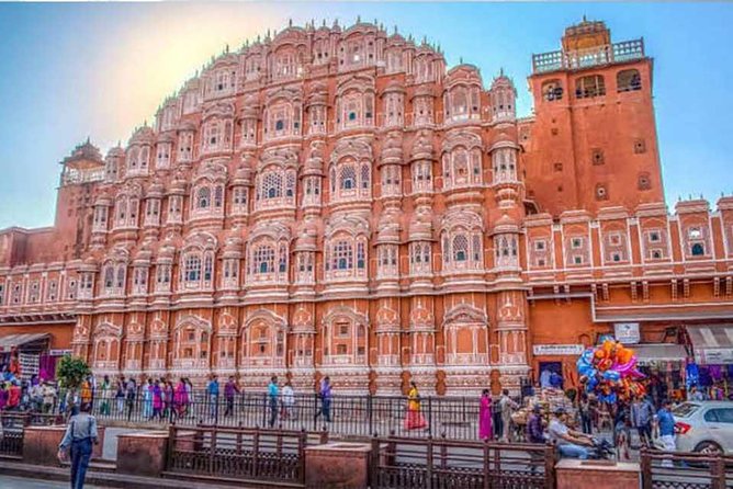 Private Jaipur Day Tour with Driver and Guide- All Inclusive - City Palace connects Jaipur to its royal rulers