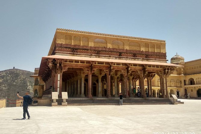 Private Jaipur Full One Day Tour In Pink City With Guide - Jantar Mantar and the Logic of the Observatory