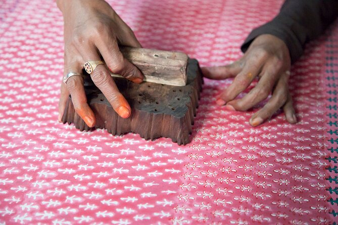 Private Jaipur Shopping Tour - Handicrafts, Textiles & Jewelry - Heritage Textiles for pashmina and home furnishings