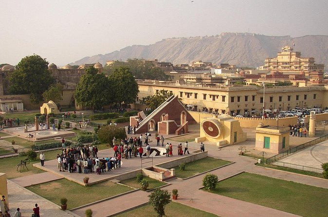 Private Jaipur sightseeing Tour by Car - All Inclusive - Panna Meena ka Kund: Jaipur’s striking stepwell