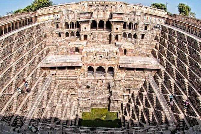 Private Jaipur Sightseeing Tour with Car and Guide - City Palace gives you two hours of royal detail