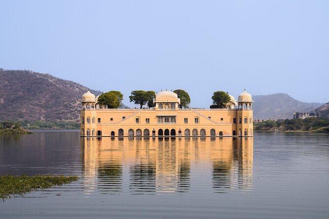 Private Jaipur Tour with Guide & All Entry Tickets - Jantar Mantar and the world’s largest stone sundial