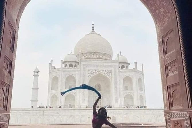 Private Overnight Jaipur City Tour from Delhi - The guide matters more than the car