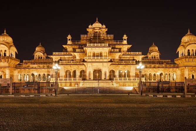 Private Overnight Jaipur City Tour from Delhi - Day one: Jaigarh Fort and the Amber-area temples