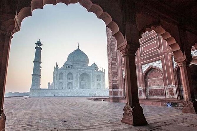 Private Same-Day Taj Mahal & Agra Fort Tour from Jaipur by Car - Agra Fort and the Mughal court
