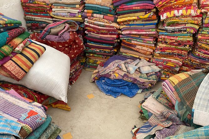 Private Shopping Tour in Jaipur - Stop 4: Johri Bazaar and traditional Jaipur jewelry