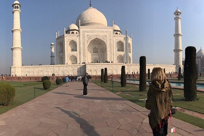 Private Taj Mahal and Fatehpur Sikri Day Trip from Jaipur - A long road to three Mughal landmarks
