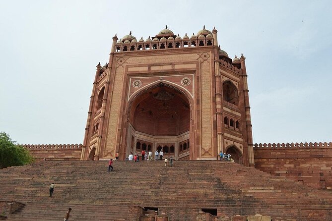Private Taj Mahal and Fatehpur Sikri Day Trip from Jaipur - A private car changes the feel of the day