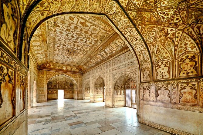 Private Taj Mahal and Fatehpur Sikri Day Trip from Jaipur - The guide and the marble inlay demonstration
