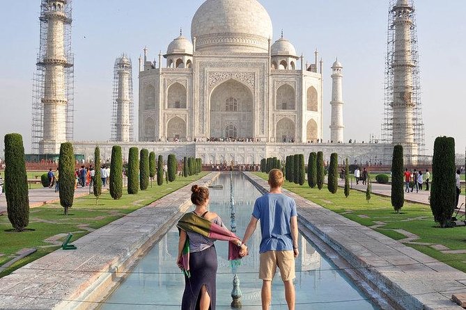 Private Taj Mahal city tour - Buffet lunch at Bon Barbecue