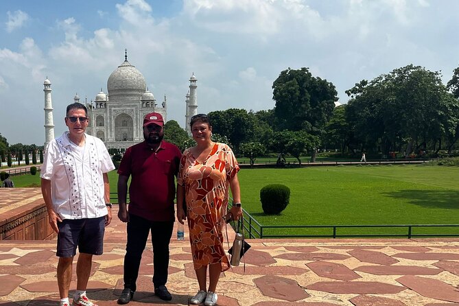 Private Taj Mahal city tour - The guides are a major part of the value