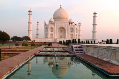 Private Taj Mahal Sunrise and Agra Fort Skip the Line Tour