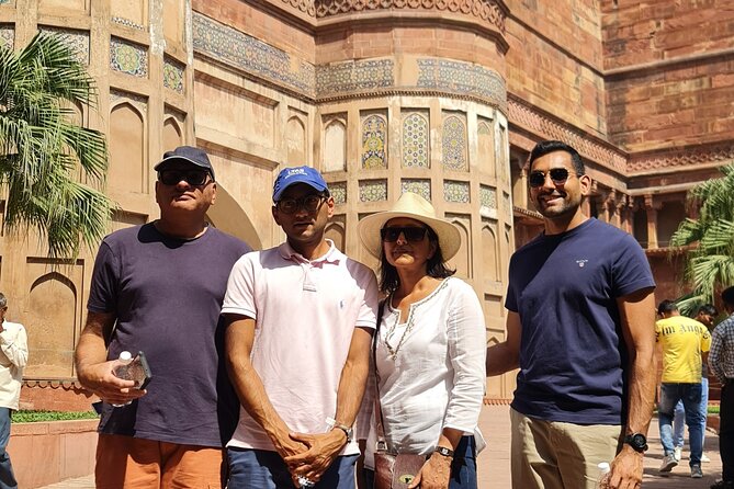 Private Tour of Taj mahal and Agra Fort with Guide & Entry Ticket - What a private guide adds