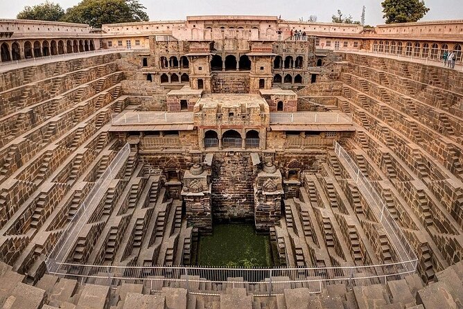 Private Transfer Agra To Jaipur Via Fatehpur Sikri & Chand Baori, Step Well - Fatehpur Sikri and the Buland Darwaza