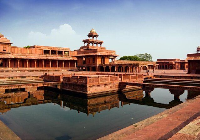 Private Transfer From Agra To Jaipur with Fatehpur Sikri - Leaving Agra by private car
