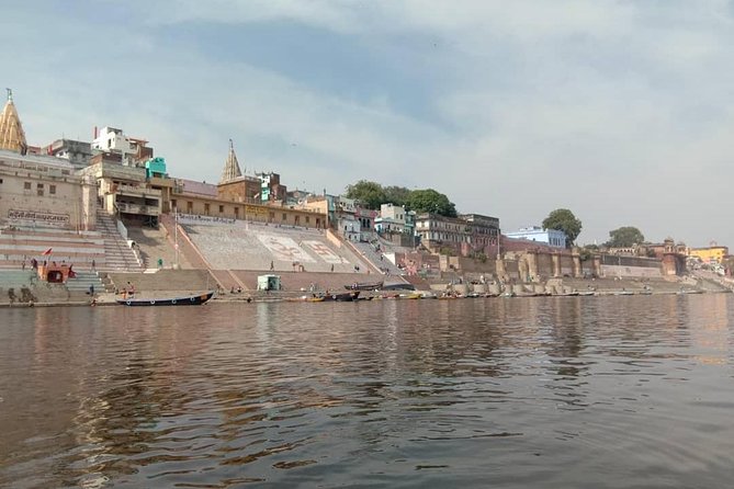Private transfer from Agra to Varanasi by Car - Comfort and service from the driver