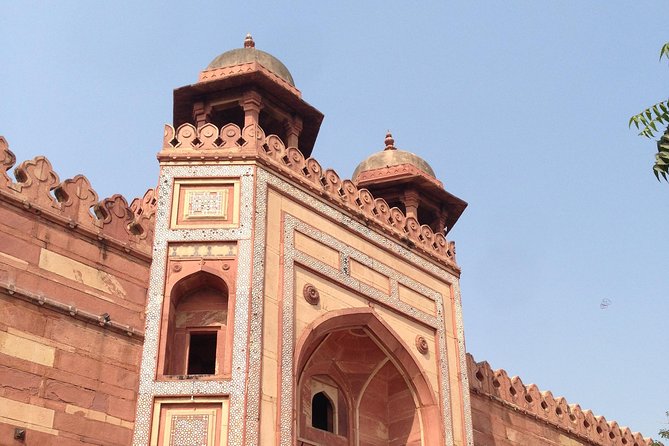 Private Transfer From Jaipur to Agra including Fatehpur Sikri - Leaving Jaipur in a private air-conditioned car