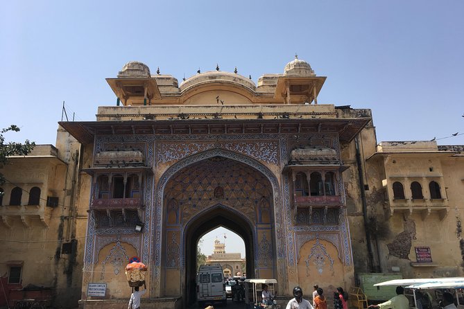 Private Transfer From Jaipur to New Delhi - Comfort, safety, and the mixed vehicle picture