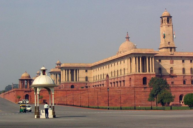 Private Transfer Jaipur To Delhi private airconditioned vehicle - The road from Rajasthan to Delhi