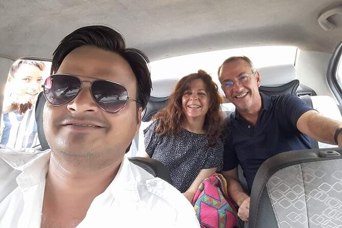 Private Transfer Jaipur To Delhi private airconditioned vehicle - Optional tea, food, and comfort stops