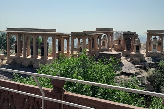 Rajasthan Private Tour- Jaipur Jodhpur Jaisalmer and more 6-Days - Day 2: Amber Fort, stepwells, and Jaipur from above