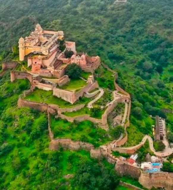 Rajasthan tours: Luxury and private tour by car with guide. - Pushkar brings a sacred lake and a sharp change of pace