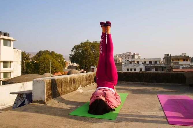 Rooftop Yoga in Jaipur – Includes Transport, Tea & Instructor - Entering a Jaipur family home