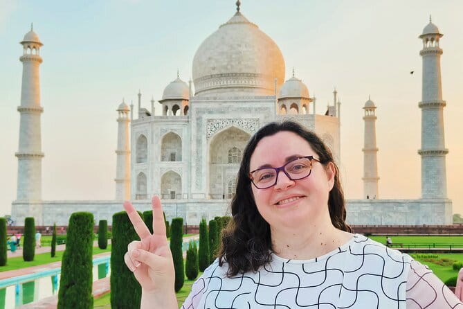 Same Day Agra Tour By Gatimaan Express Train from delhi - Who will get the most from this tour