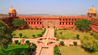 Same Day Jaipur Tour from Delhi by Car or Train