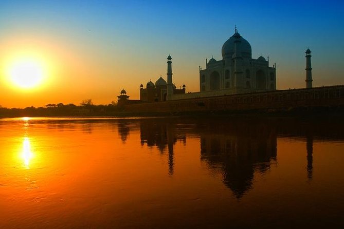 Skip The Line Private Taj Mahal & Agra Fort Day Tour By Car - Starting before sunrise at the Taj Mahal