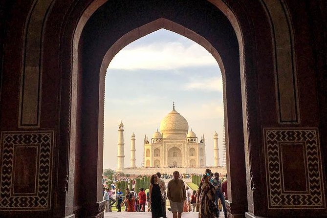Skip the line "Taj Mahal" & "Agra Fort" Tickets with live Tour Guide. - Who should book this Agra tour?