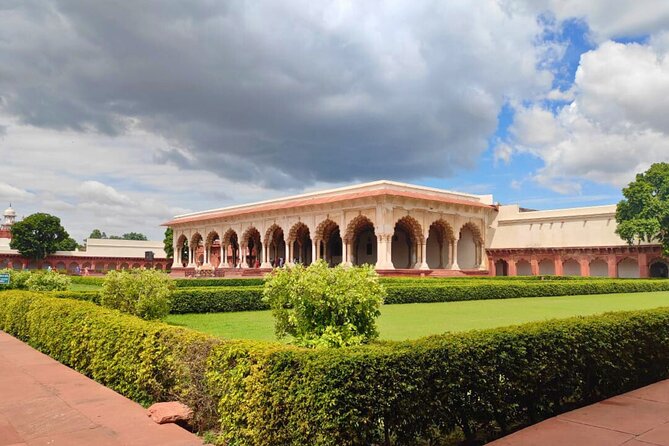 Skip The Line Taj Mahal & Agra Tour by AC Car From Agra - The car, group sizes, and what private really means