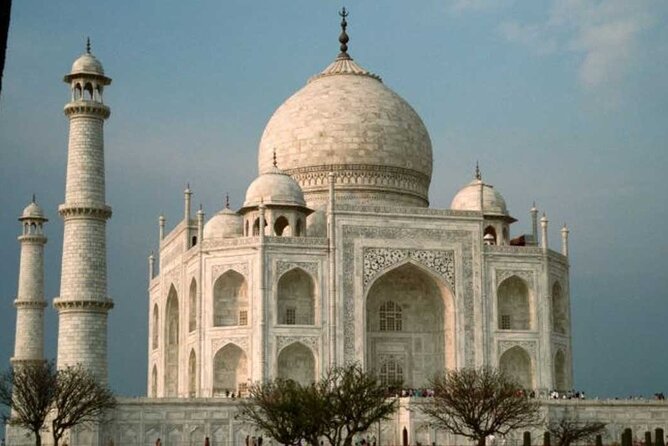 Skip-The-Line Taj Mahal Private Guided Tour - Meeting your guide in Agra