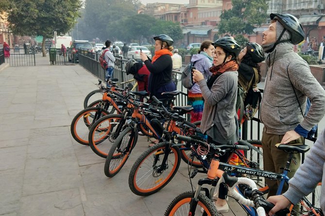 Small-Group Early Morning Pink City Bike Tour - Breakfast, chai, and a useful finish