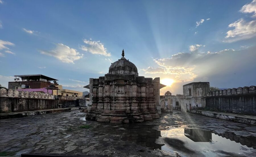 Spiritual Walking tour with Puja Ceremony -The Pushkar Route - Jaipur Ghat and the walk around Pushkar Lake