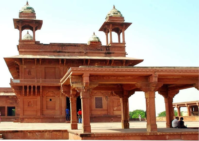 Sunrise Taj Mahal, Agra Fort & Baby Taj Tour (All-Inclusive) - A lunch break that keeps the day moving