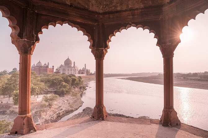 Sunrise Taj Mahal Day Tour from Jaipur with Agra Fort - Breakfast at the DoubleTree by Hilton