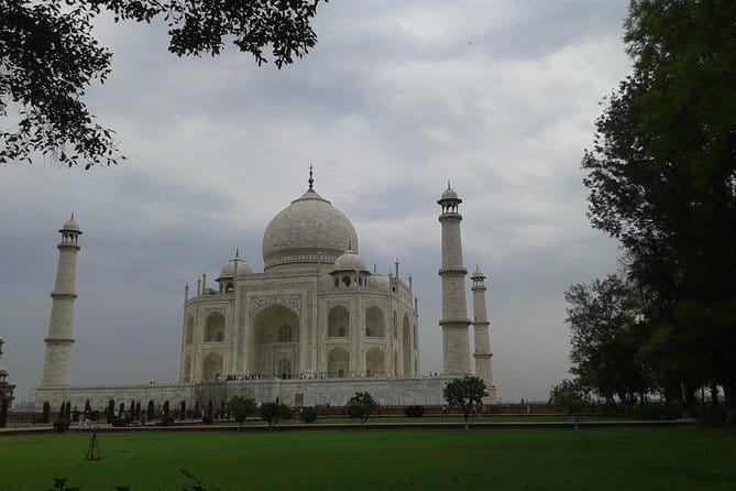 Sunrise tour of Taj Mahal with Guide - What the $39 price really covers