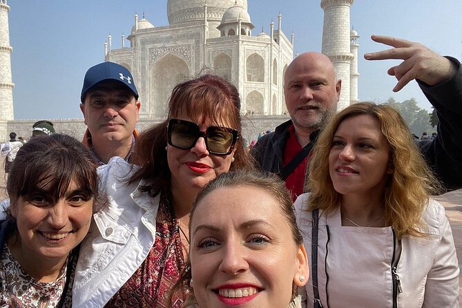 Taj Mahal & Agra Fort Fatehpur Sikri Tour By Car and guide - Agra Fort and the Mughal court