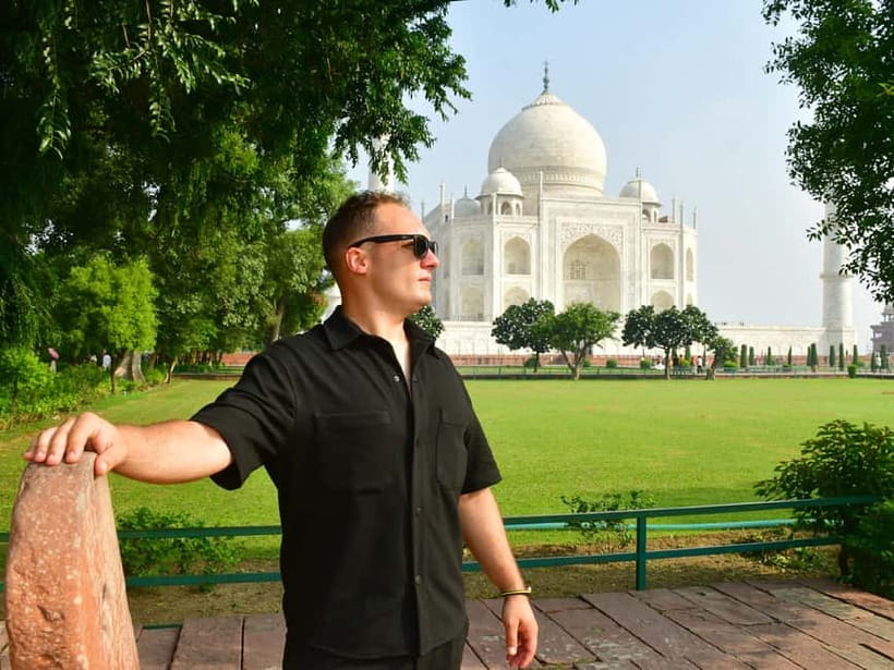 Taj Mahal & Agra Fort Private Tour with Lunch & Pickup - Entering the Taj Mahal with a guide