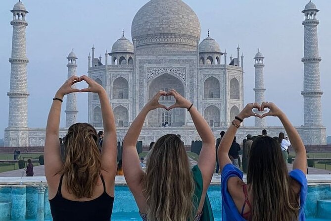 Taj Mahal & Agra Fort Tour with Fatehpur Sikri from Agra - What the guide adds to the experience