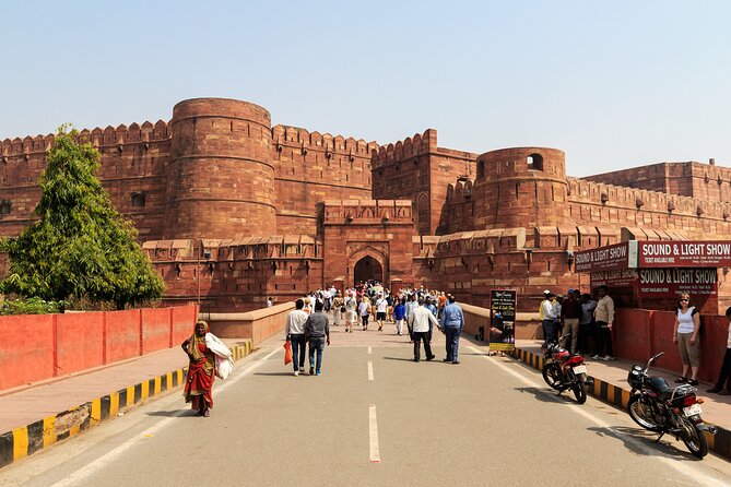 Taj Mahal and Agra Tour by Superfast Gatimaan Train From Delhi - Agra Fort and the Mughal story