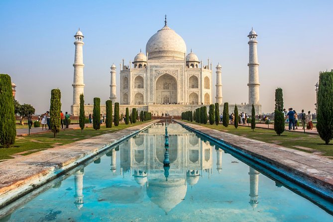 Taj Mahal Entrance Ticket with Including Private Guide - Entering the Taj Mahal with admission included