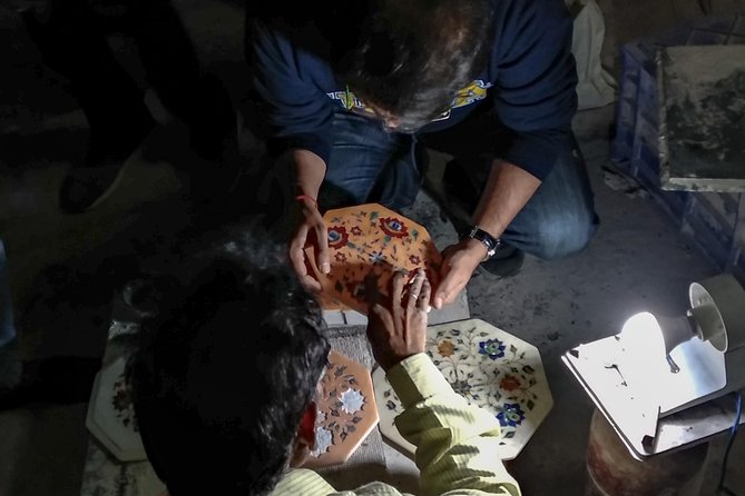 Taj Mahal Handicraft Walk: Explore True India with Artisans - Carpetmaking inside Agra households