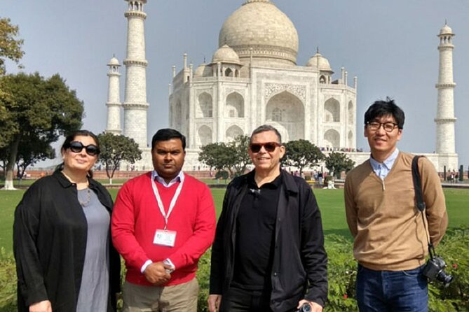 Taj Mahal Skip-The-Line Entry Tickets with Guided Tour - The mausoleum visit and what to expect