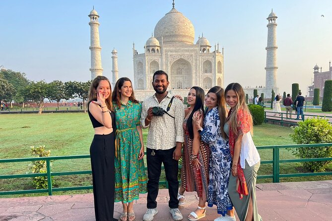 Taj Mahal Skip-the-Line Guided Tour with Optional Add-ons - Entering the Taj Mahal without wasting the morning