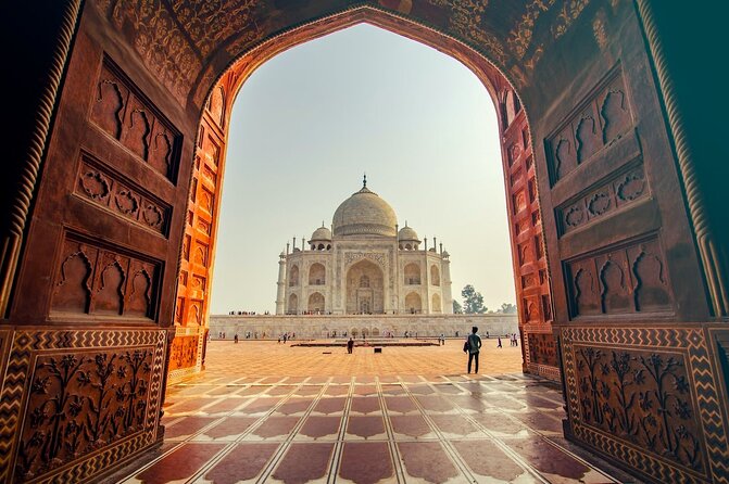 Taj Mahal Sunrise Private Guided Tour - Agra’s marble artisans add a useful final stop