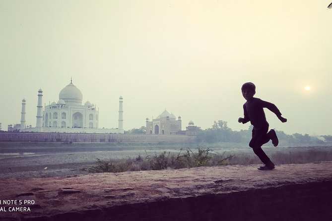 Taj Mahal Sunrise & Sunset All Inclusive Private Luxury Agra Tour - Agra carpets and the question of shopping
