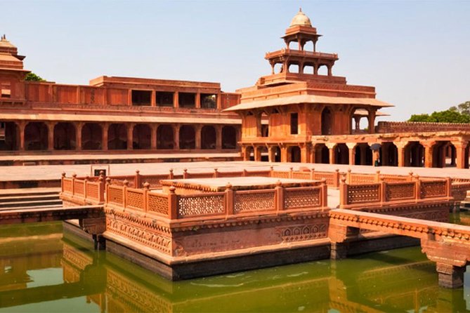 Taj Mahal Sunrise Tour With Agra Fort and Fatehpur Sikri - The shopping stop and Agra handicrafts