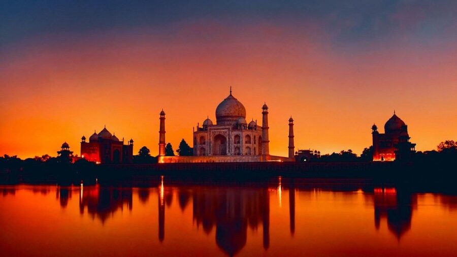 Taj Mahal Sunset Tour By Tuk Tuk with Private Guide - Sunset light and the three-hour monument visit